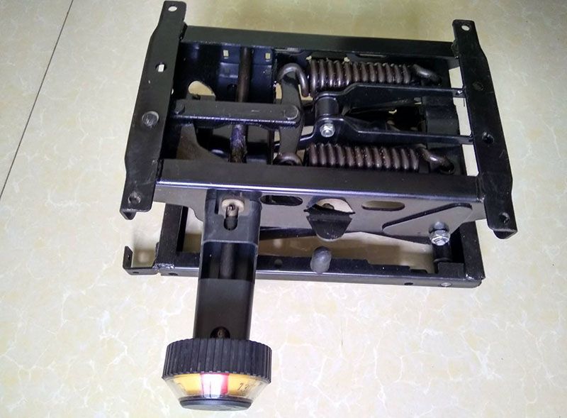 液壓機彈簧避震與液壓機避震的差別?