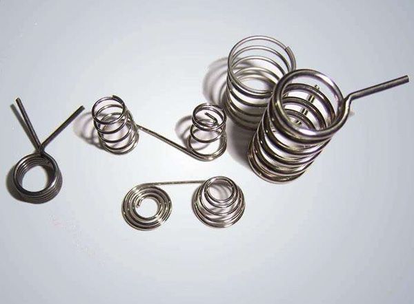 如何測試精密彈簧的壓力